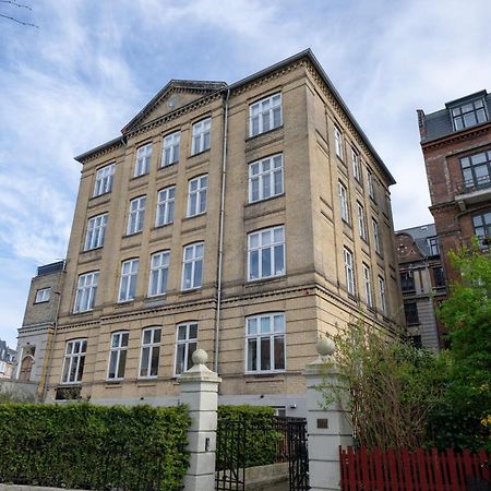קופנהגן Unique 3 Bedroom Apartment In Vibrant Frederiksberg מראה חיצוני תמונה